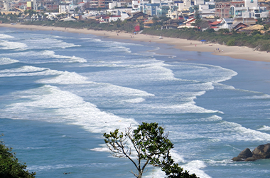 Descubra os encantos da Praia de Mariscal